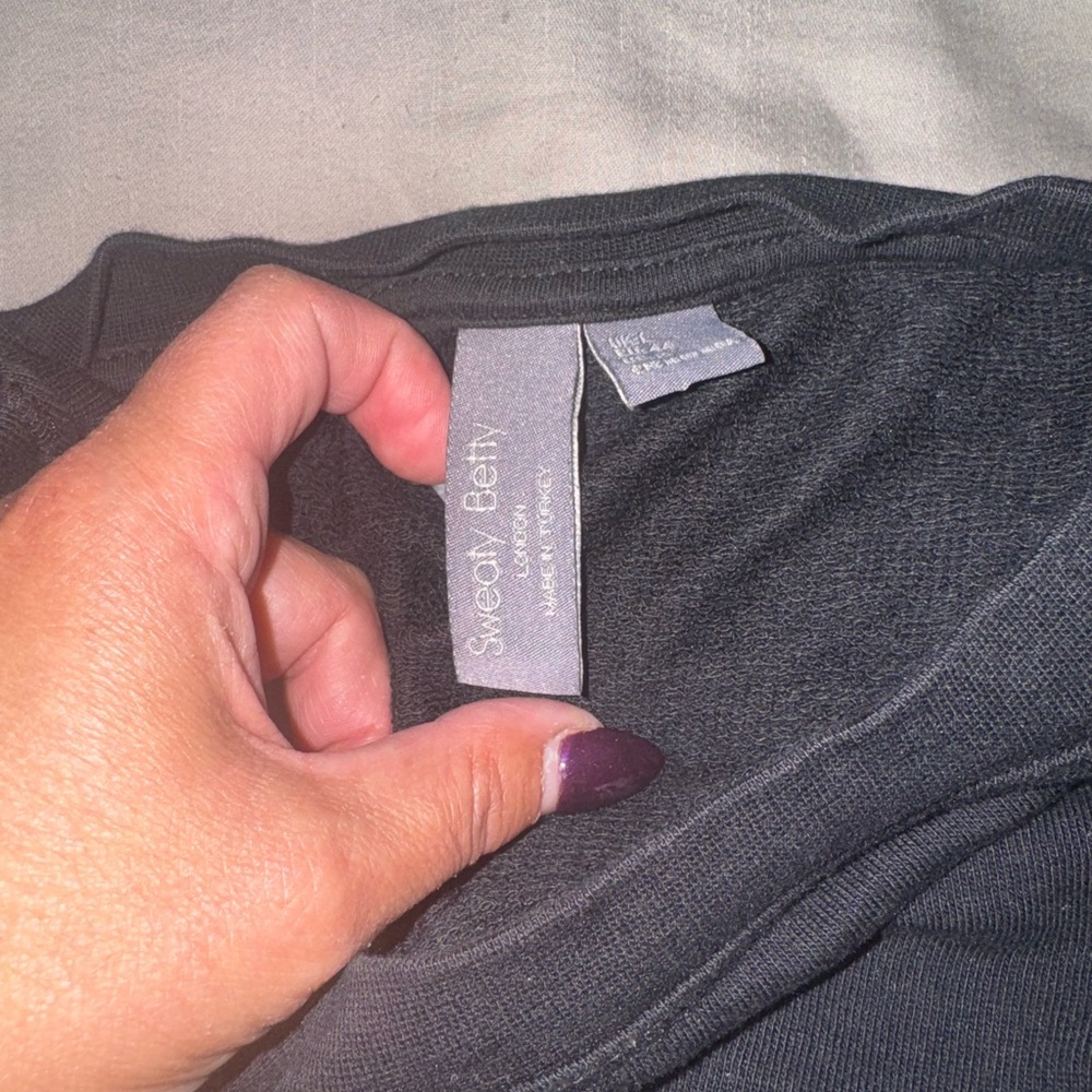 Sweaty Betty Charcoal Long Sleeve Top - Picture 4 of 11